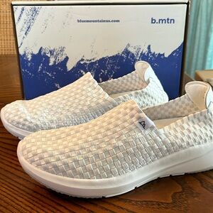 Blue Mountain Woven White Sneakers. NWT